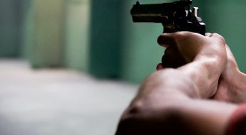 Quelles sont les règles préalables à l’achat d’arme en armurerie