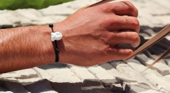 Bracelet artisanal avec pierre de verre au chalumeau