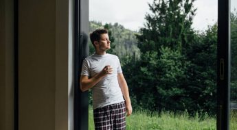 Les pyjamas pour homme qui vont vous suivre tout l'été