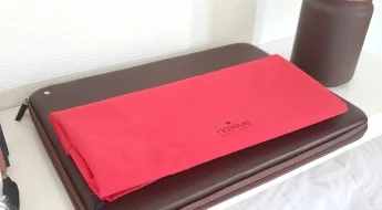 Housse en cuir Noreve pour ordinateur portable
