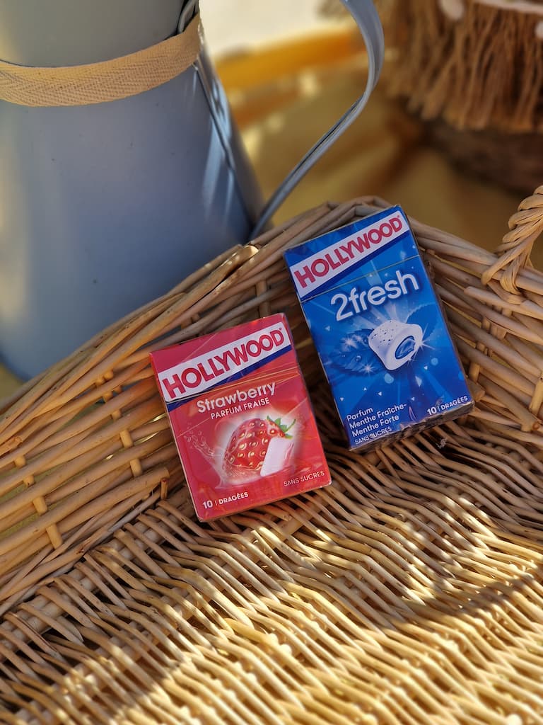 Chewing-gums HOLLYWOOD Fraise & Menthe forte cœur liquide