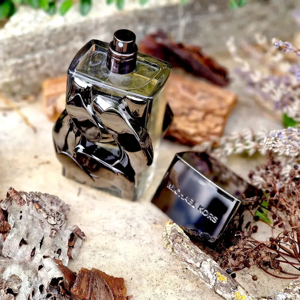 Un flacon moderne et masculin