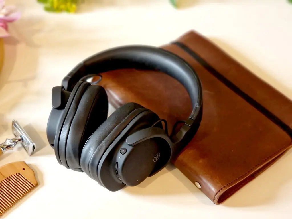 Le casque YH-L500A mieux qu'une barre de son