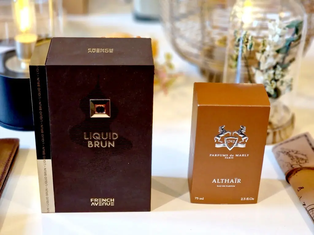 Liquid Brun & Althaïr côte à côte